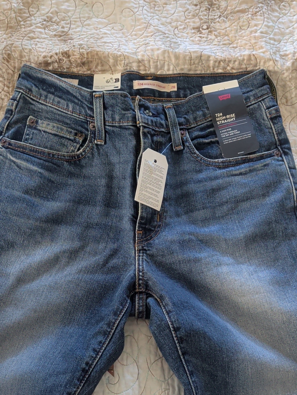 Levi's Women's n's Straight Jeans in Faded Blue Denim